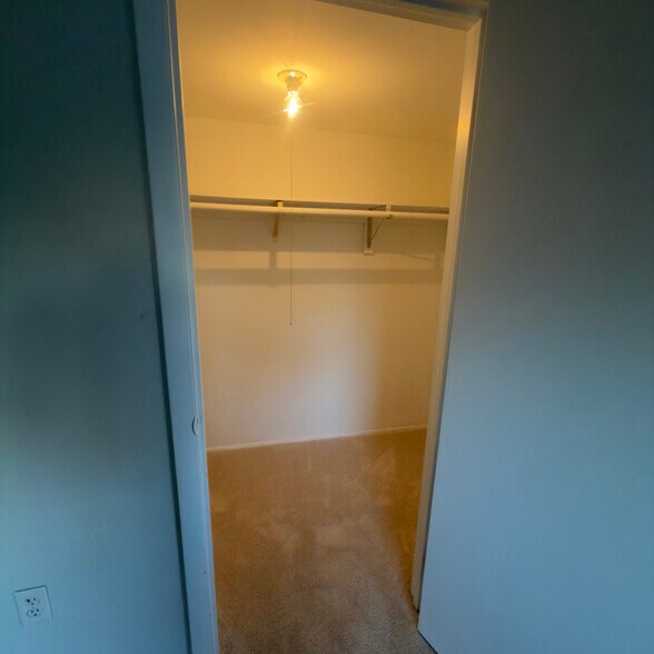 Building Photo - 14756 Delta Ct