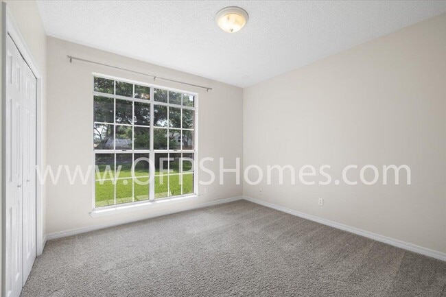 Building Photo - 1714 Evans Ct