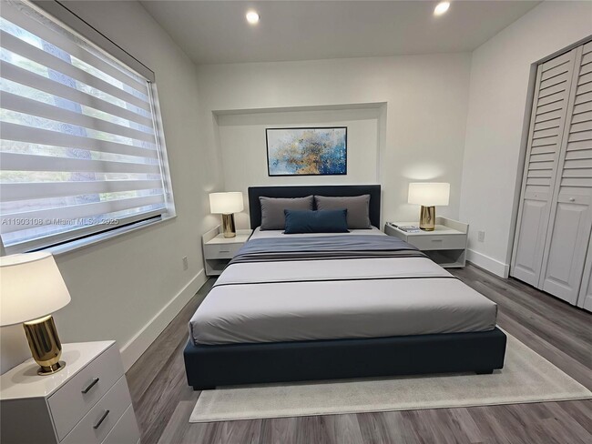 Building Photo - 240 SW 55th Ave