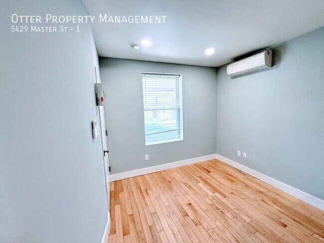 Building Photo - 5429 Master St