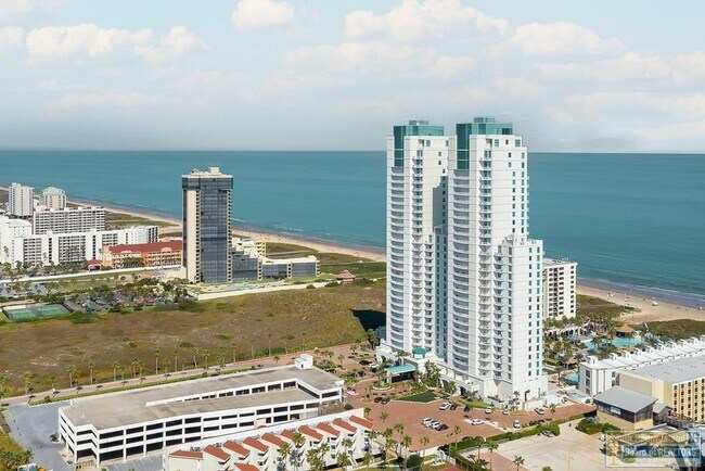 Building Photo - 310A Padre Blvd