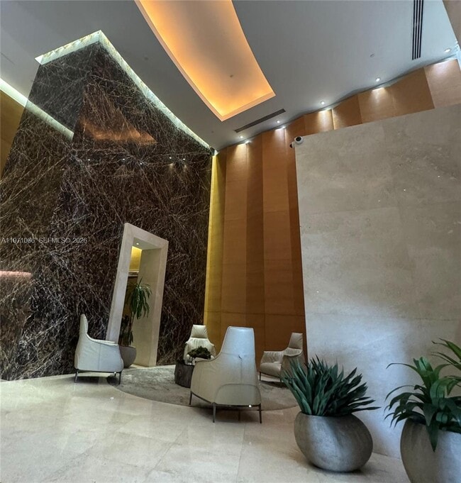 Building Photo - 15901 Collins Ave