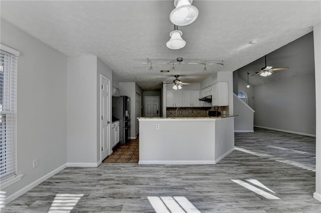 Building Photo - 1112 Ashbury Dr