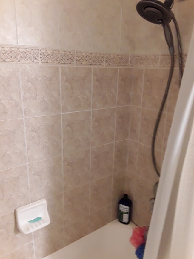 Building Photo - 2881 NE 32nd St