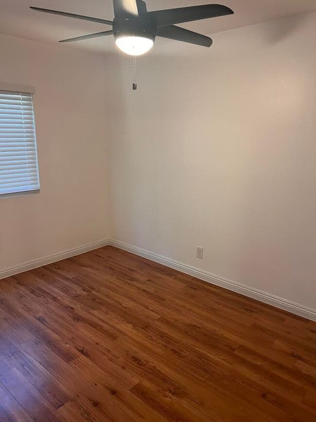 Building Photo - Renovated 2 Bedroom/ 1 Bathroom Condo Available in Culver City $2,600! *MOVE-IN SPECIAL*