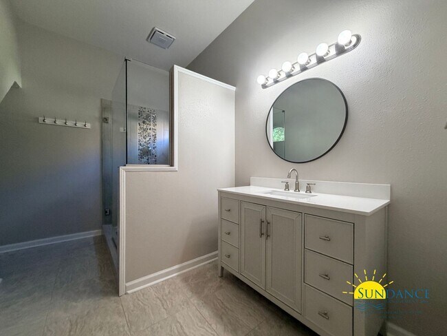Building Photo - Fully Renovated 4-Bedroom Home on a Quiet Cul-de-Sac!