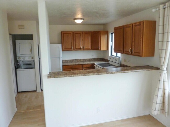 Building Photo - 495 Liholiho Street, Mount Thomas 204