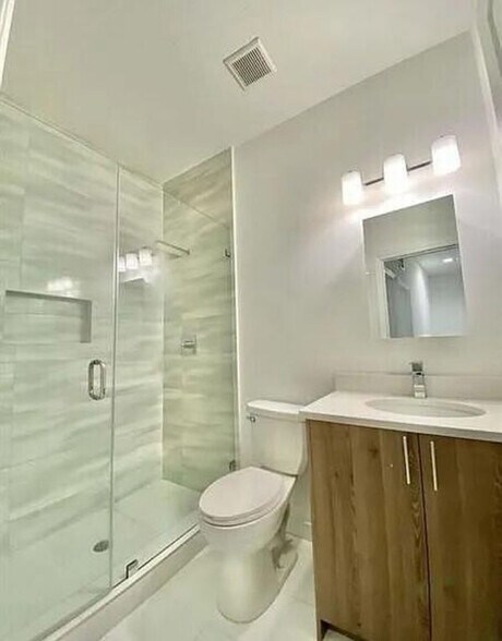 Building Photo - 1060 Crystal Way