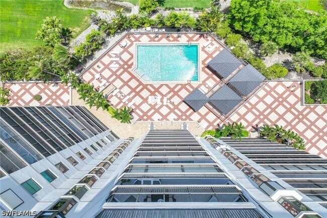 Building Photo - 6075 Pelican Bay Blvd