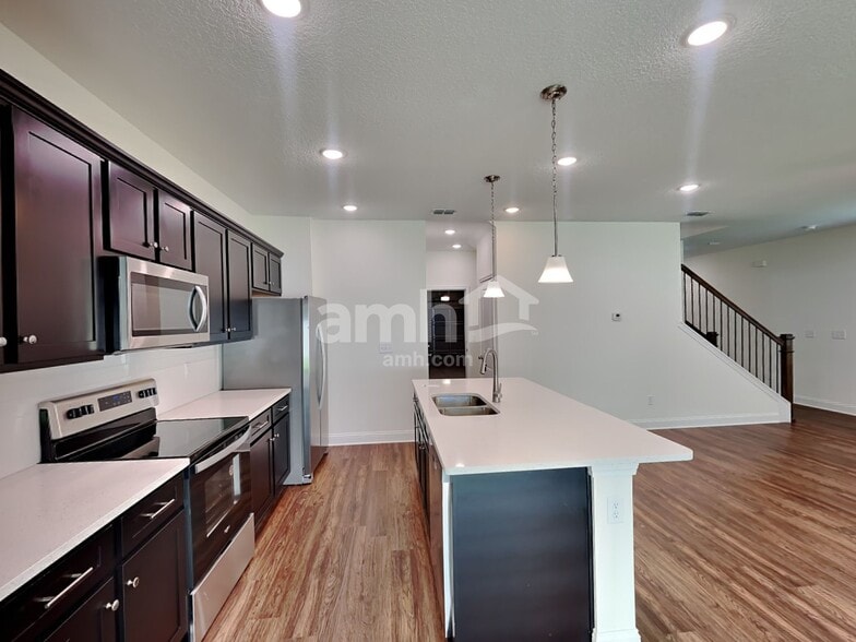 Building Photo - 12685 Percy Ln