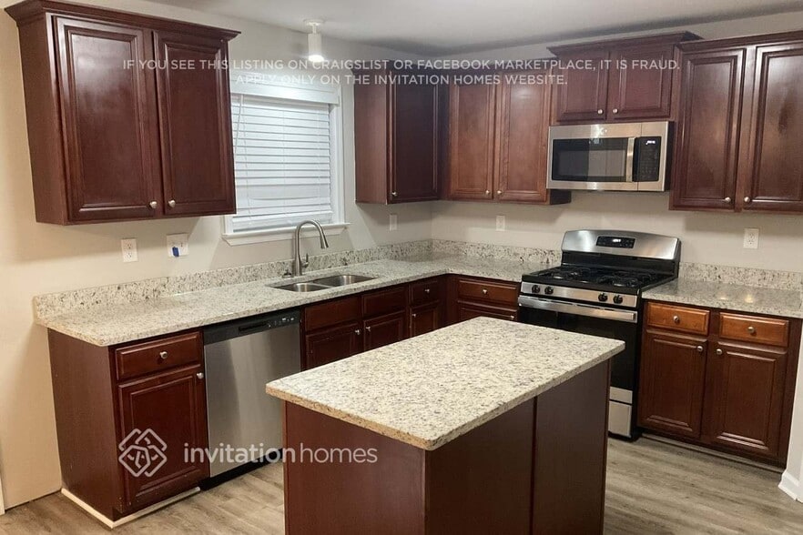 Building Photo - 4176 Kenwood Trail