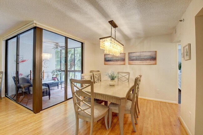 Building Photo - 950 Lavers Cir