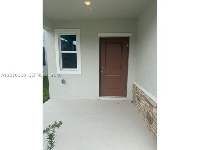 Building Photo - 5423 Meadow Walk Dr