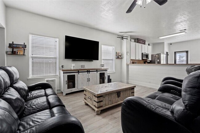 Building Photo - 7529 Topaz Way