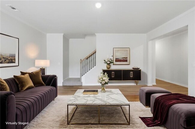 Building Photo - 21 Berryville Dr