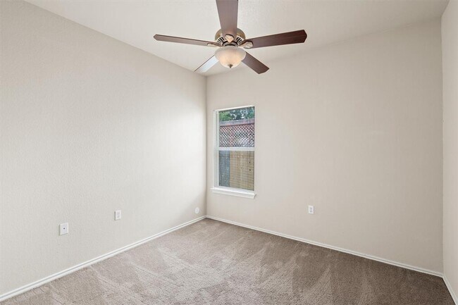 Building Photo - 10936 Furrow Hill Dr