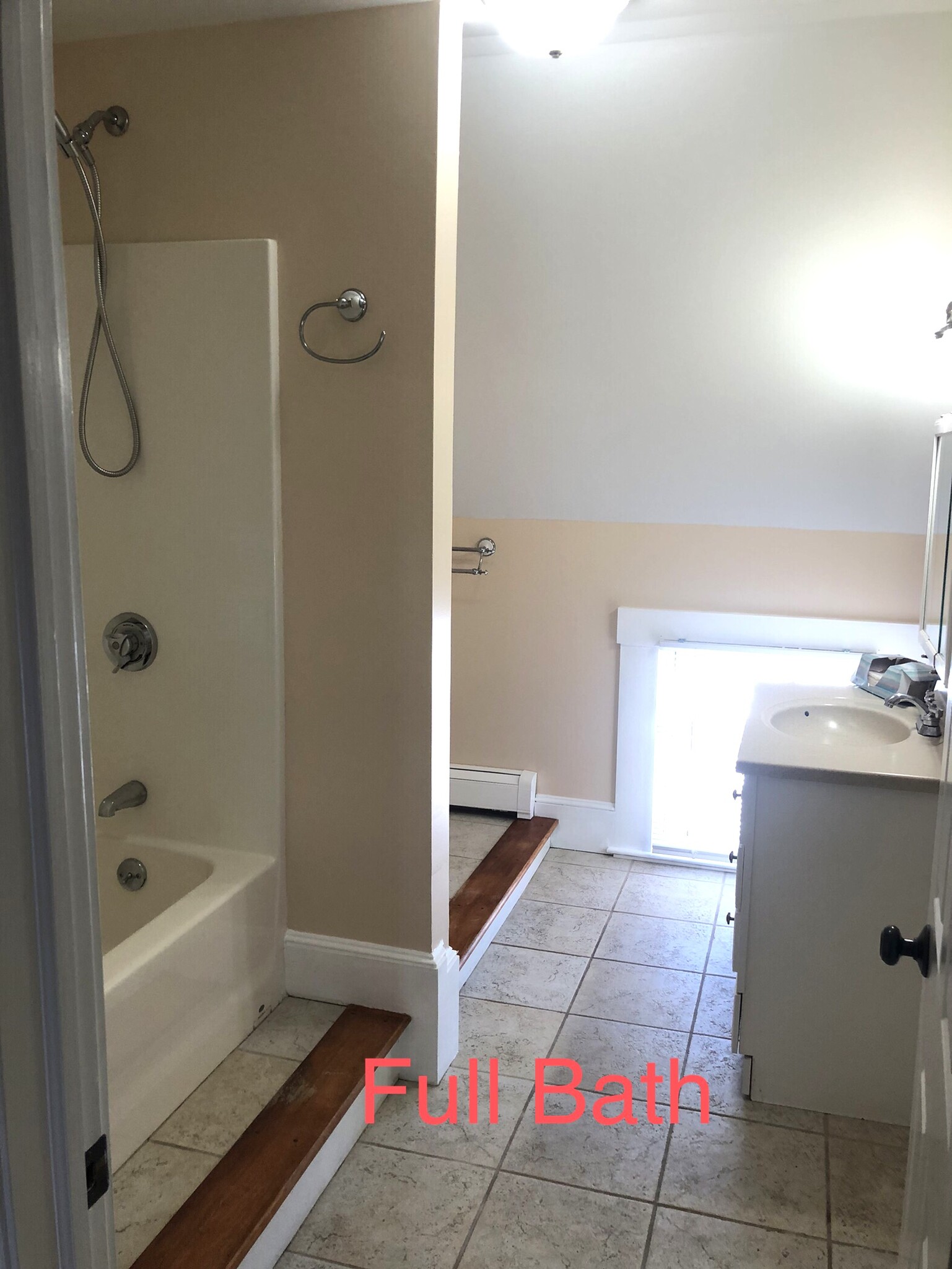 Full bath - 490 Main St