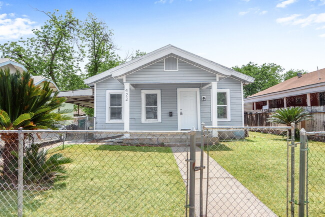 Building Photo - "Charming 3-Bedroom Sanctuary on Buckingha...