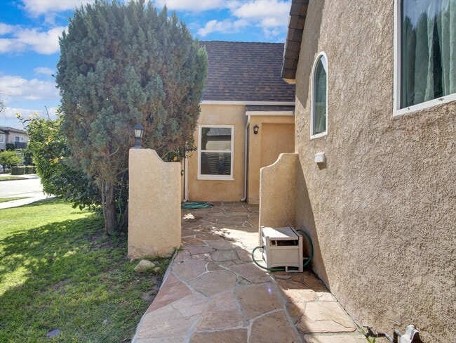 Building Photo - 203 S Stanley Dr