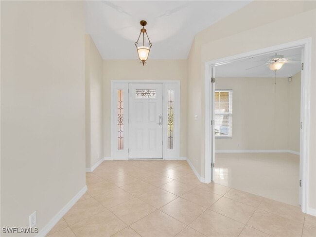 Building Photo - 3563 Kent Dr