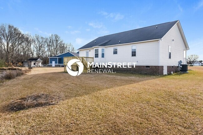 Building Photo - 3 Bedroom Pet-Friendly Home in Smithfield, NC with Main Street Renewal