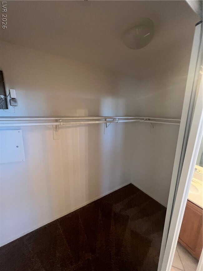 Building Photo - 6447 Melville Grove Ct