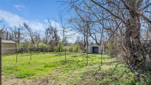 Building Photo - 1602 W Elm St