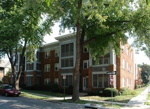 Building Photo - South Plaza Apartments