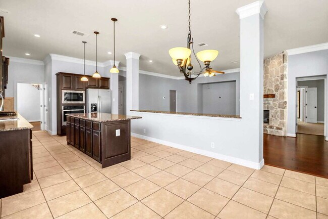 Building Photo - 12611 Alstroemeria