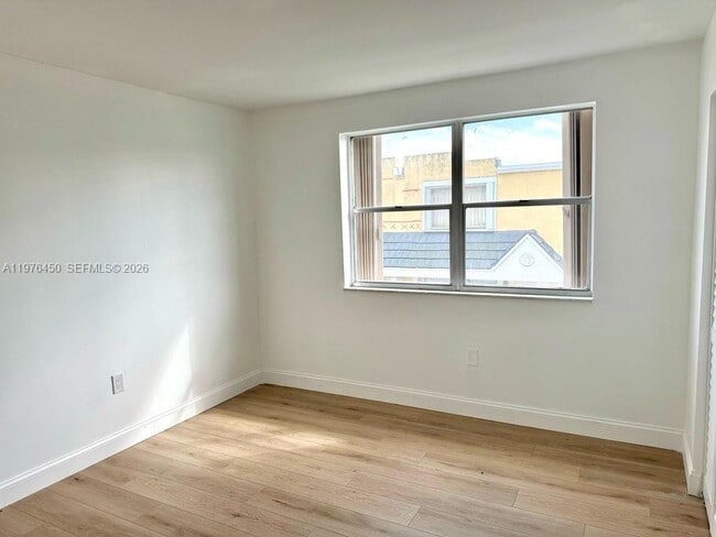 Building Photo - 4580 SW 68th Ct Cir