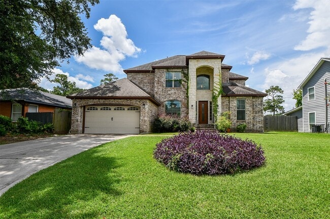 Building Photo - 4310 Fernwood Dr