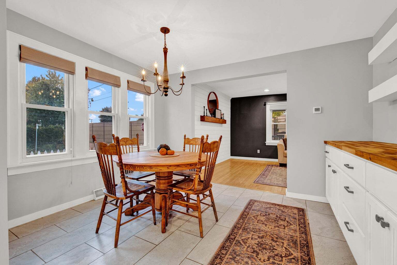 Building Photo - 3124 S Ellen St