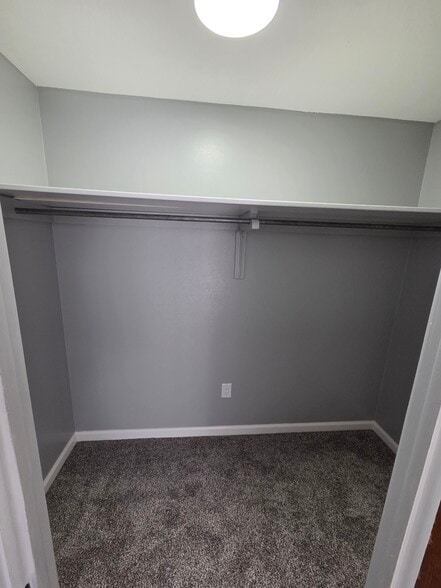 Front closet. - 1547 Hot Springs Ave