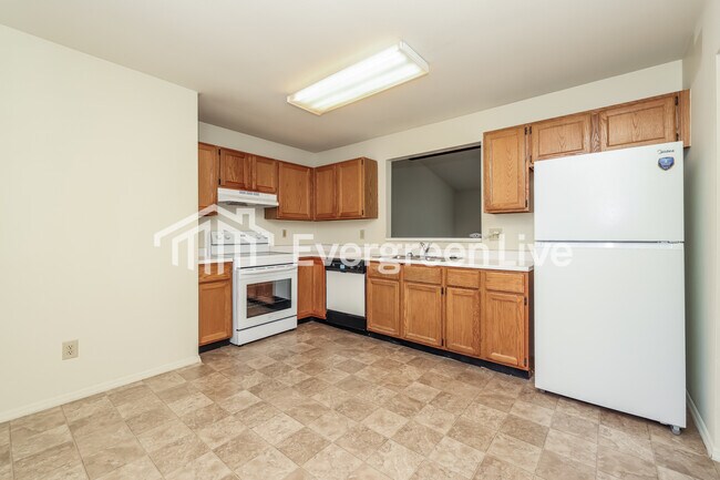 Building Photo - 6850 Deer Bluff Dr