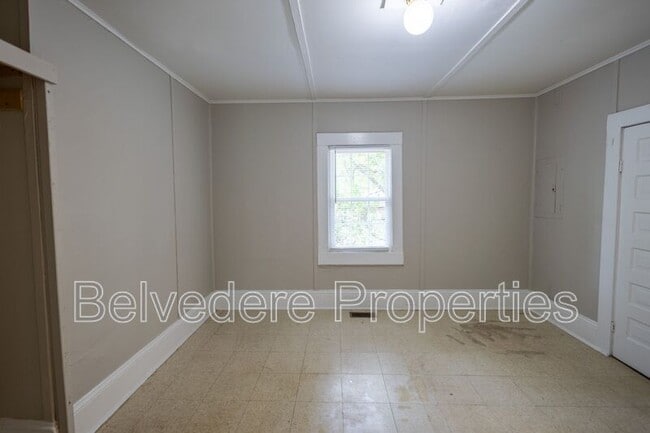 Building Photo - 507 Law St