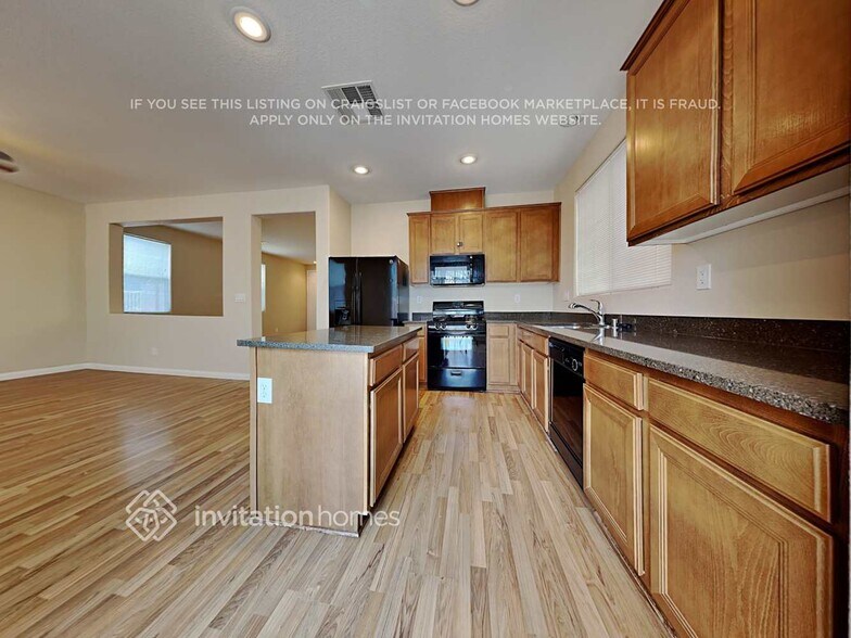 Building Photo - 9974 Ashland Oaks Ct