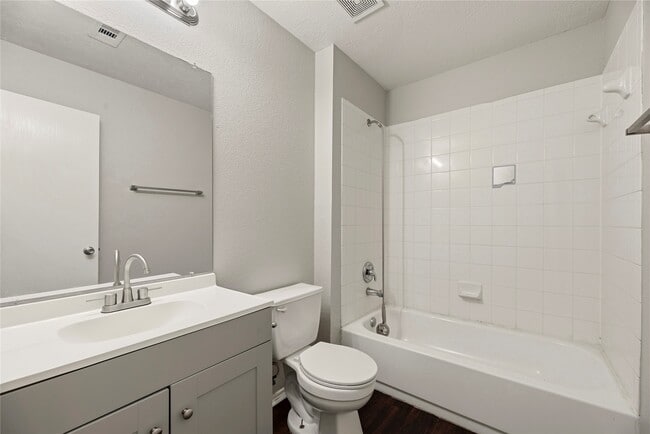 Building Photo - 7634 Appleberry Dr