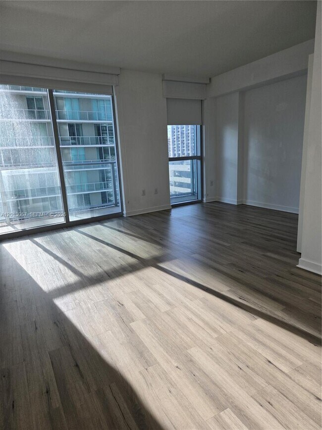 Building Photo - 1100 S Miami Ave
