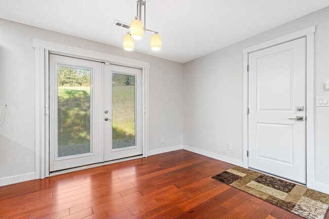 Building Photo - 2677 Humbug Creek Rd