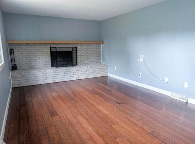 Building Photo - 5682 Dorsey Dr