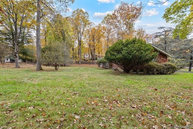 Building Photo - 5 Steinway Ct