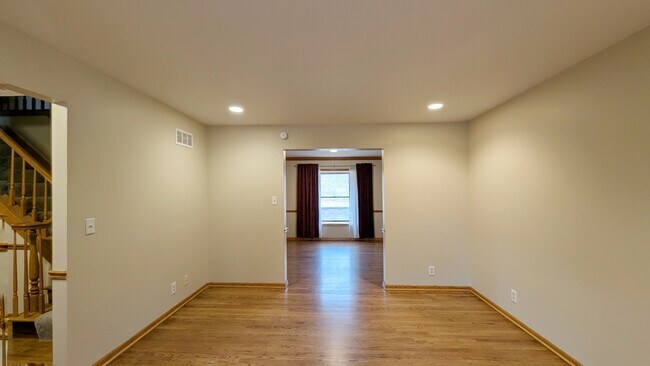 Building Photo - 205 San Carlos Rd