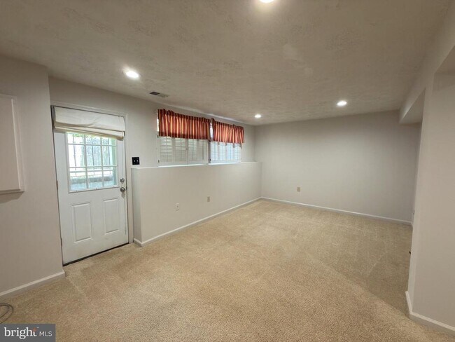Building Photo - 5519 Inverness Woods Ct