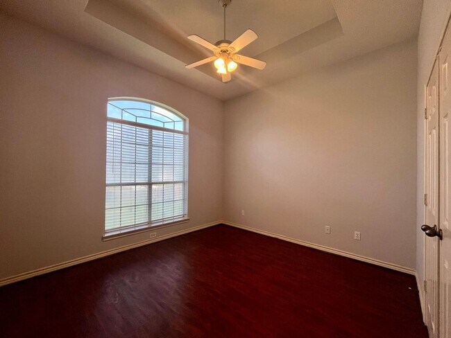 Building Photo - 16780 Terrebone Dr.