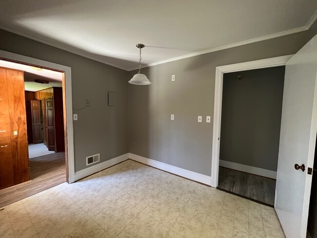 Building Photo - 10039 Mt Holly Rd