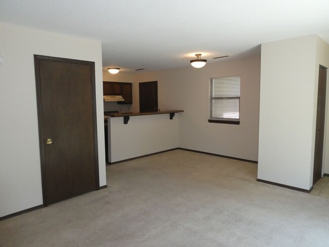 Building Photo - 2 bedroom 1 bath in West Columbia