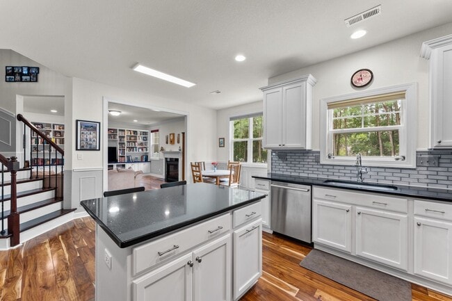 Building Photo - Newly built and beautiful property located...