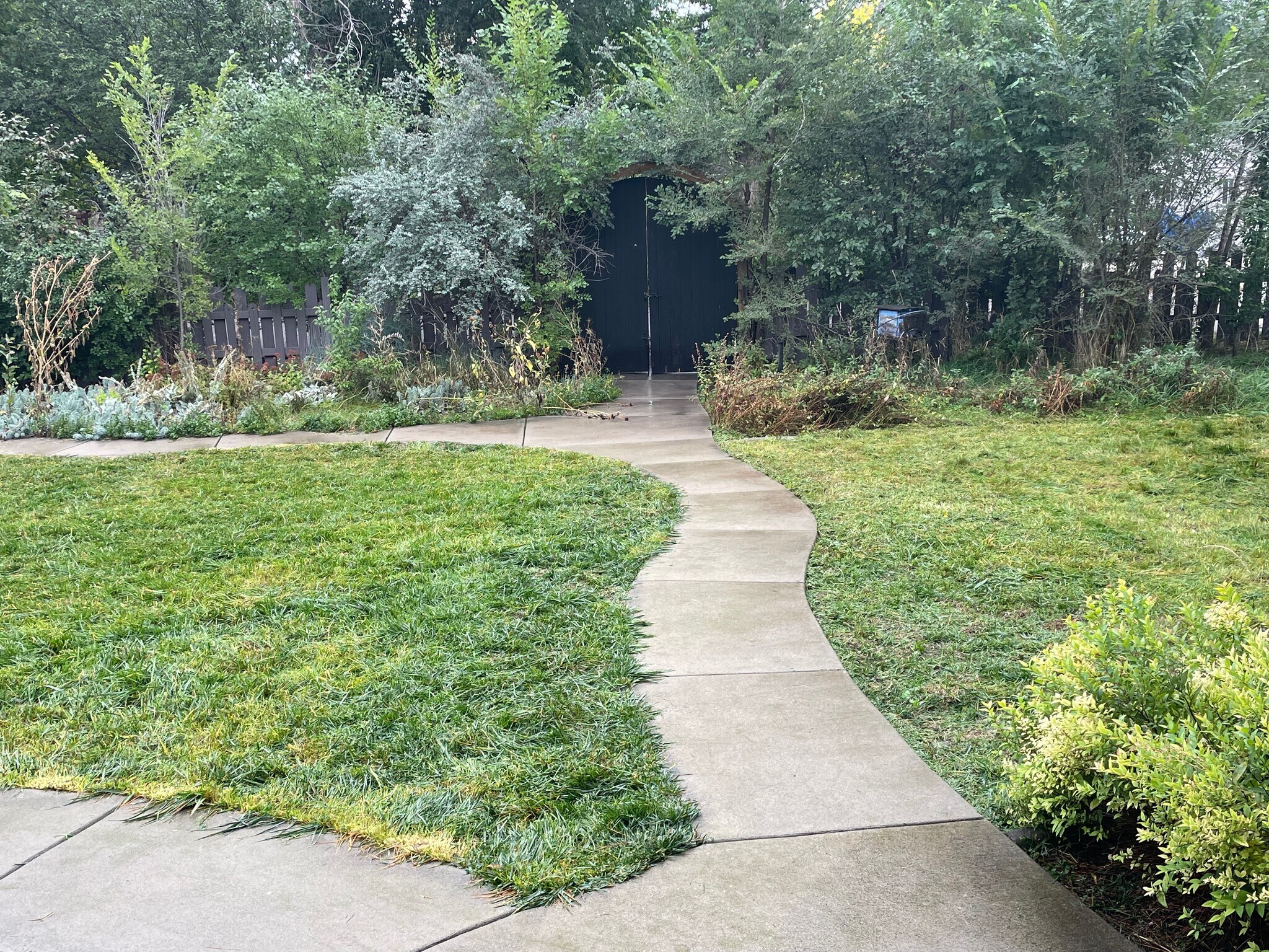 Building Photo - 1991 Glen Garry Dr