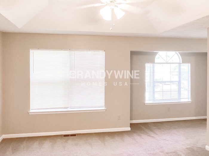 Building Photo - 2586 Rainover Ct