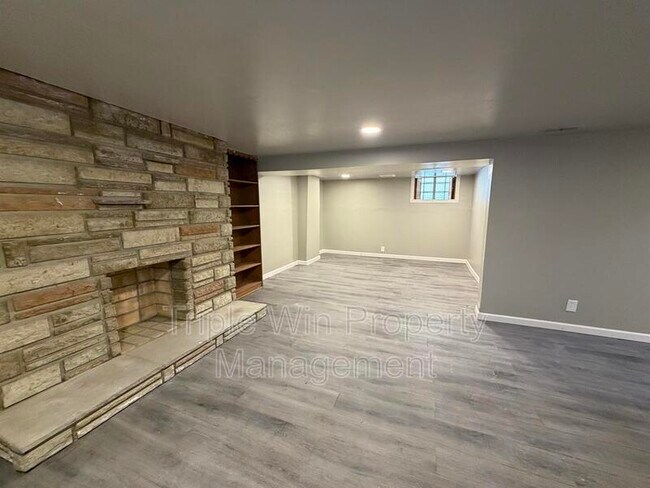 Building Photo - 3915 Itaska St